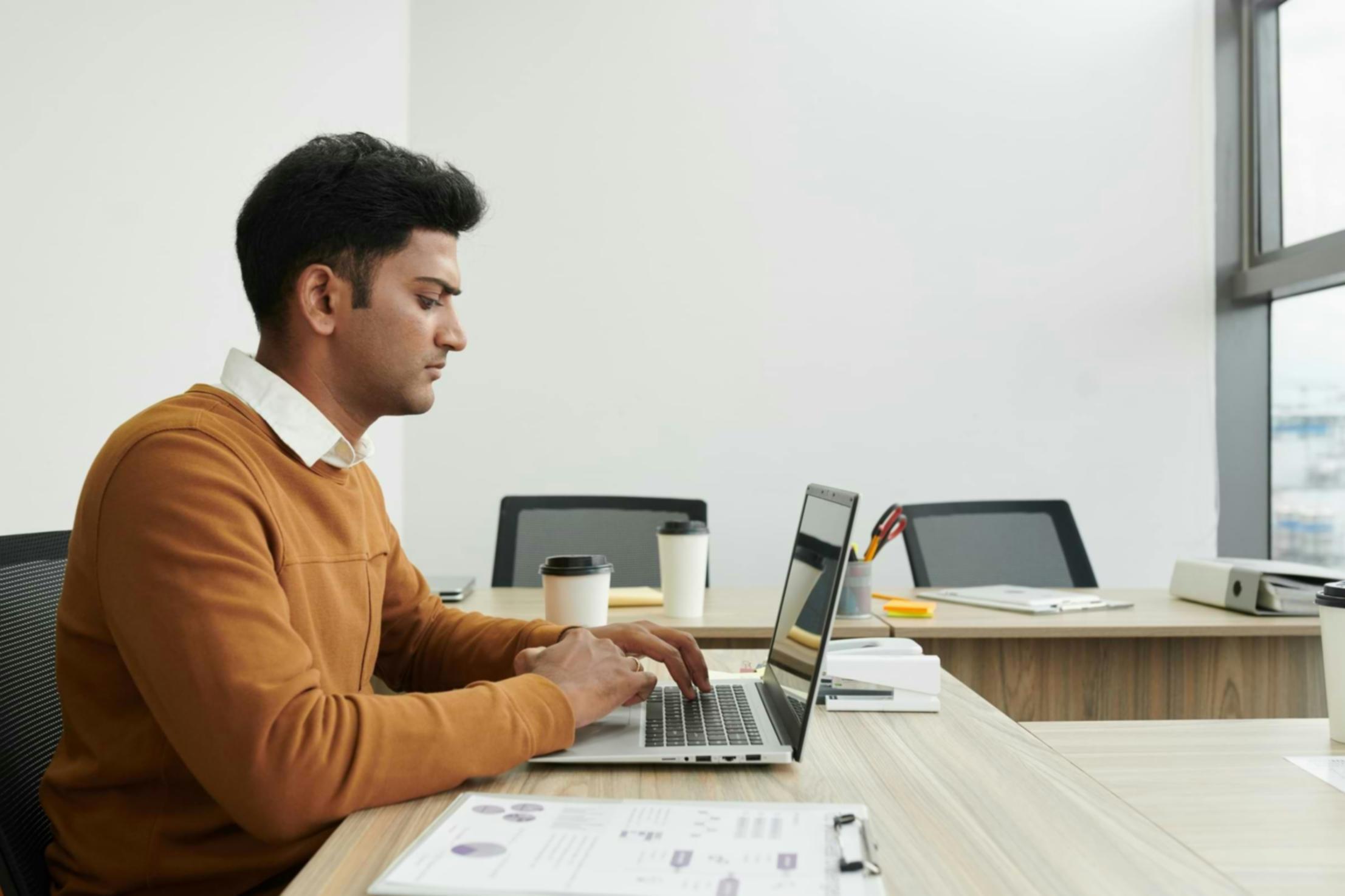 How a Digital Coaching Log Saved 11 Hours Monthly for an Introverted Practitioner